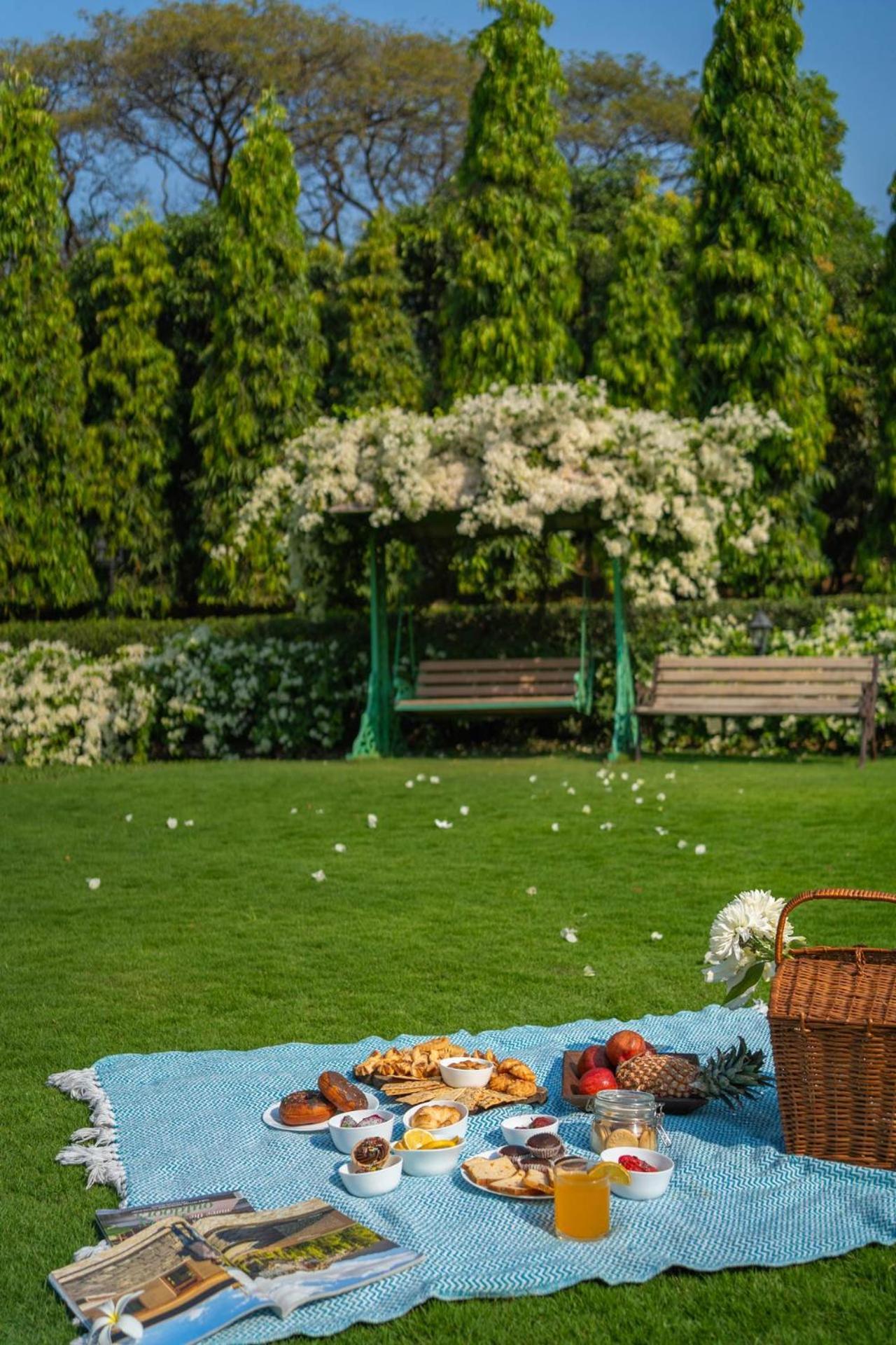 Stayvista At Moksh Villa - Bbq & Jacuzzi Alibag Exterior foto
